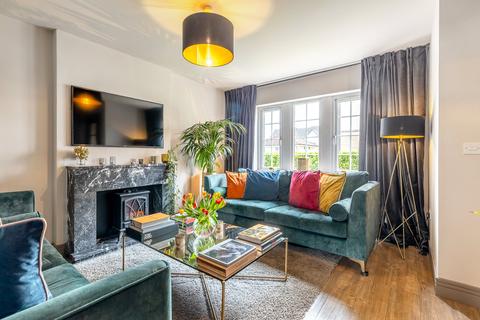 27 Alexander Grove, Bearsden, Glasgow, G61 3EF