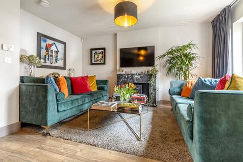 27 Alexander Grove, Bearsden, Glasgow, G61 3EF
