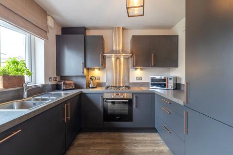 27 Alexander Grove, Bearsden, Glasgow, G61 3EF