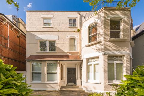 1 bedroom flat for sale, Woodchurch Road, South Hampstead, London