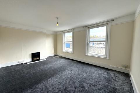 4 bedroom flat to rent, 181C Healy Place