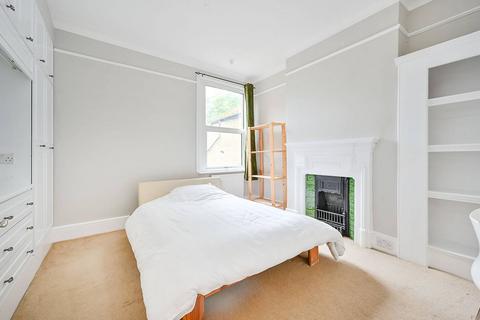 4 bedroom flat to rent, Northcote Avenue, Ealing Broadway, London, W5