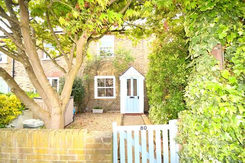 2 bedroom cottage for sale, Twickenham TW2