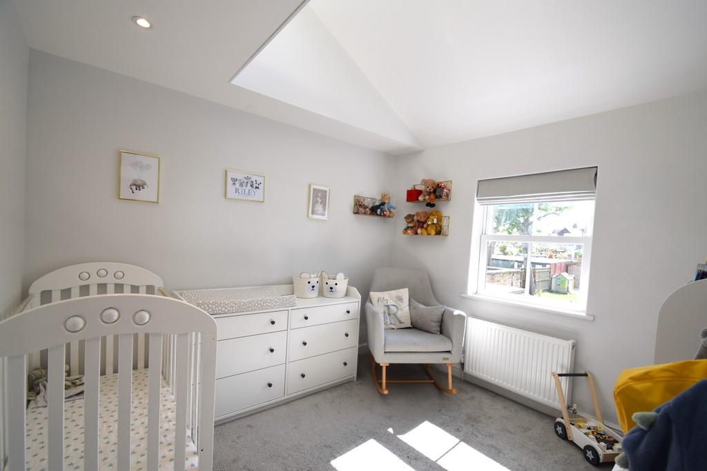 Small bedroom 1