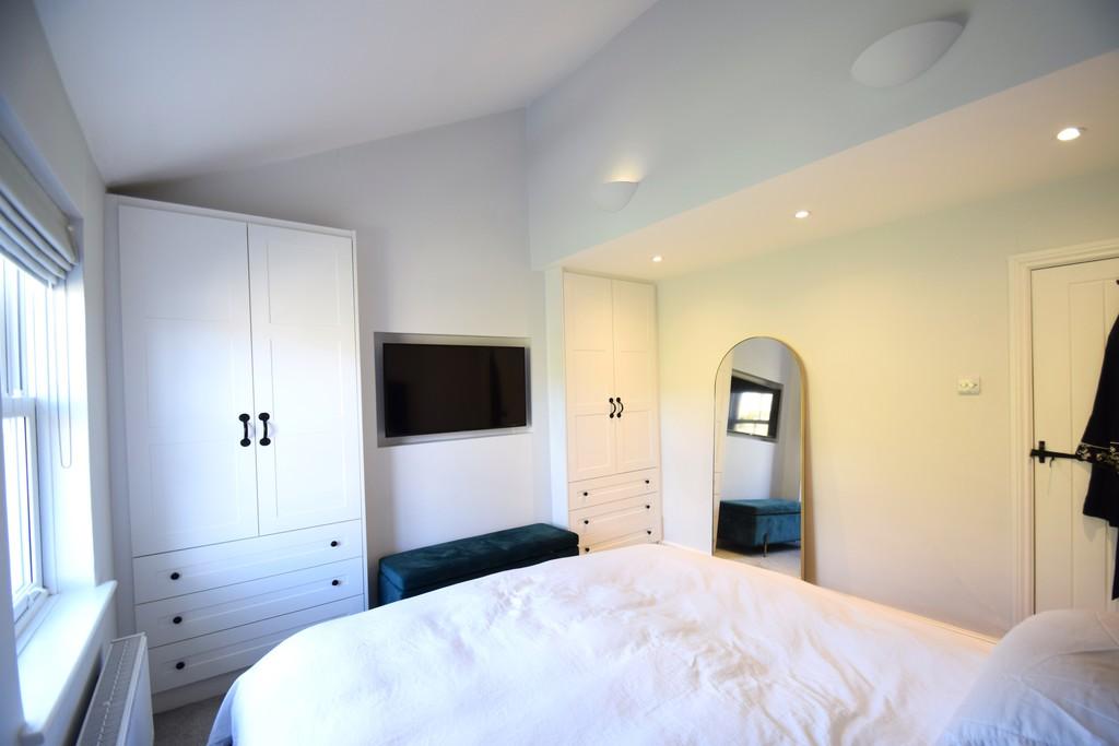 Main bedroom 3