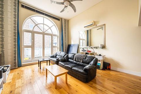 3 bedroom flat for sale, Clare Lane, East Canonbury, London, N1