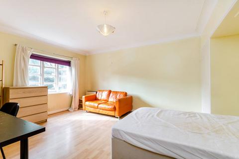 2 bedroom flat to rent, St Marks Hill, Surbiton, KT6