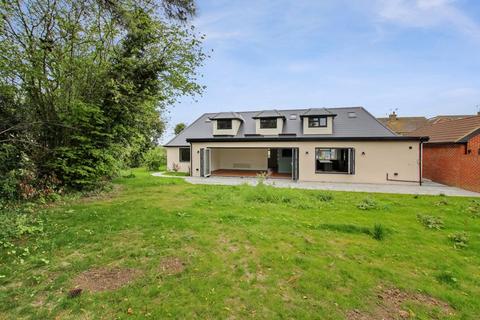 57 Alfred Road, Hawley, Dartford, DA2 7SG
