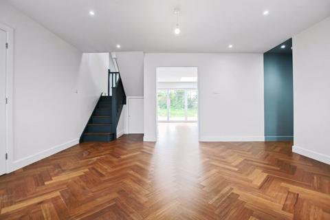 57 Alfred Road, Hawley, Dartford, DA2 7SG
