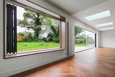57 Alfred Road, Hawley, Dartford, DA2 7SG