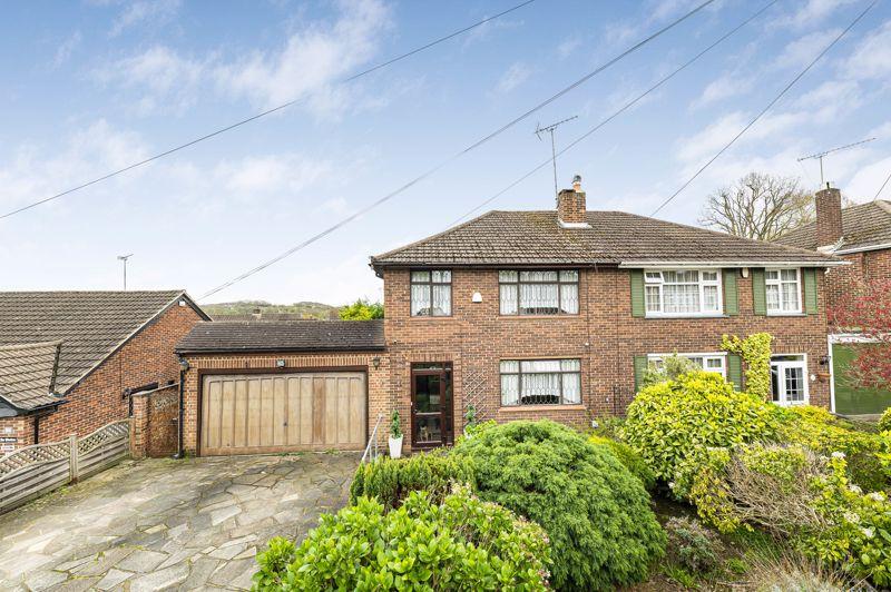 Squires Way, Joydens Wood 3 bed semidetached house for sale £575,000