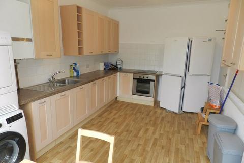 4 bedroom end of terrace house to rent, Hesketh Terrace, Leeds