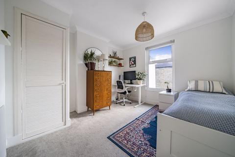 18 Gaitskell Road, London, SE9 2DL