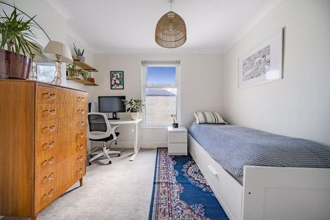 18 Gaitskell Road, London, SE9 2DL