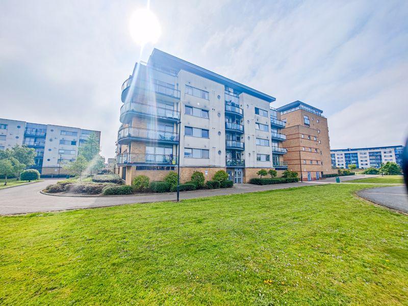 Miles Close, West Thamesmead, SE28 1 bed apartment for sale £190,000