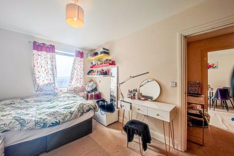 27 Miles Close, London, SE28 0NJ