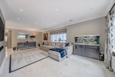 4 Manor Way, Purley, CR8 3BH
