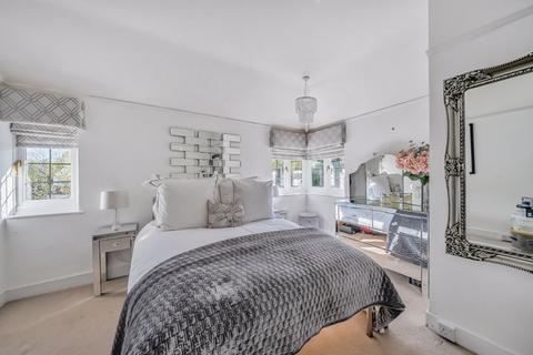 4 Manor Way, Purley, CR8 3BH