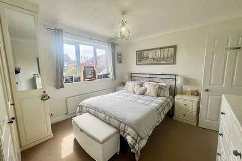 8 Marian Way, Waltham, Grimsby, DN37 0XN