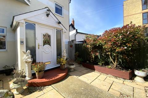 3 bedroom semi-detached house for sale, West Cliff Road, Broadstairs