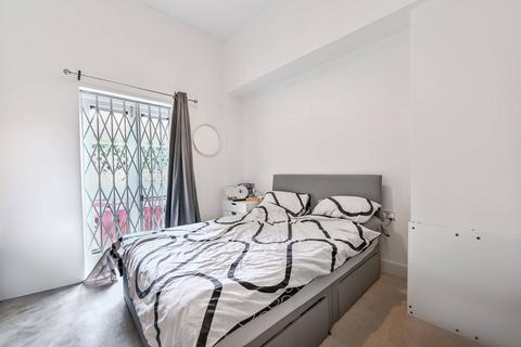 1 bedroom flat for sale, Shakspeare Walk,, Stoke Newington, London, N16