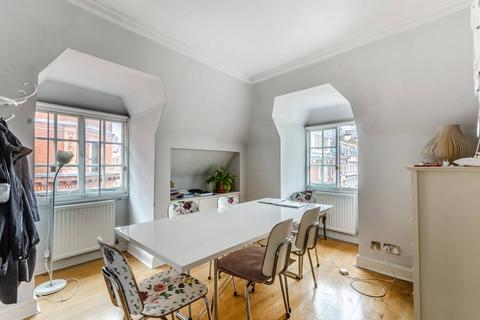 Flat 4, 25 Maiden Lane, London, WC2E 7NR