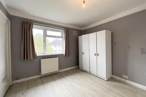 2 bedroom flat for sale, Westmere Drive, London