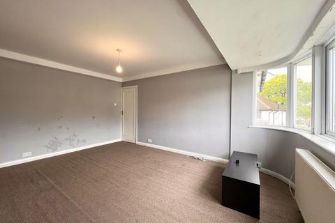 2 bedroom flat for sale, Westmere Drive, London