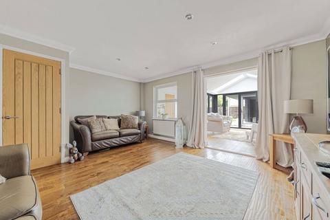 26 Sandringham Drive, Dartford, DA2 7WB