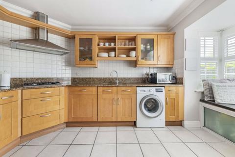 26 Sandringham Drive, Dartford, DA2 7WB
