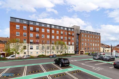 2 bedroom apartment for sale, Crescent Way, Taunton