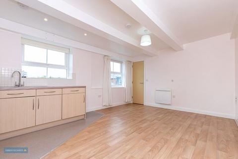 2 bedroom apartment for sale, Crescent Way, Taunton