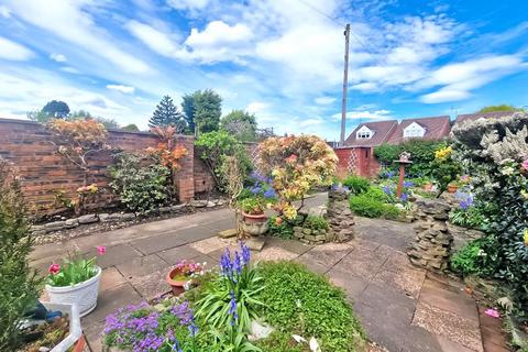 3 bedroom semi-detached house for sale, Pool Hayes Lane, Willenhall