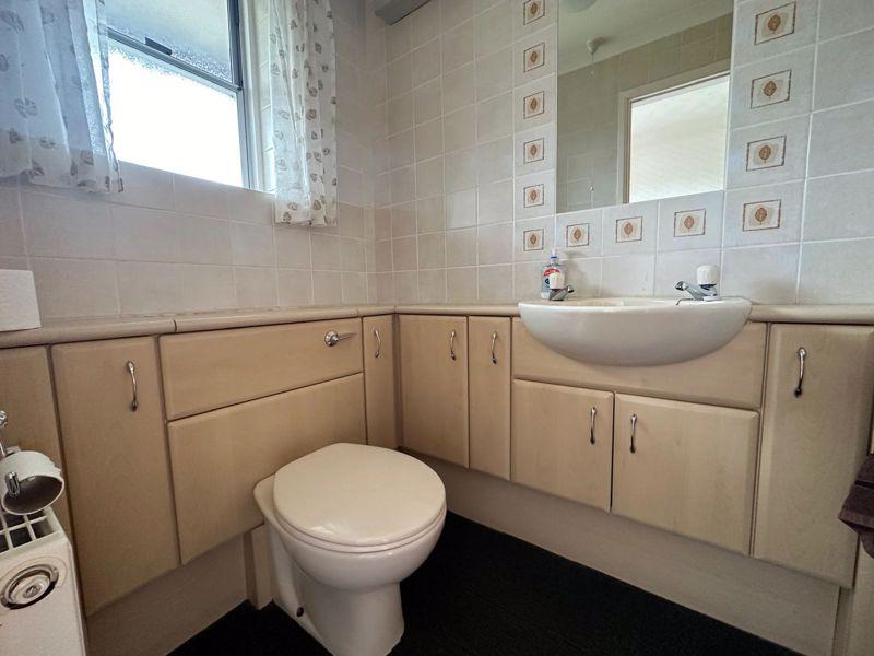 Cloakroom/WC