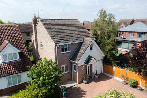 11 Almere, Benfleet, SS7 5PY
