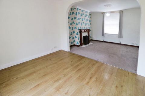3 bedroom semi-detached house to rent, Eastgate, Patrington