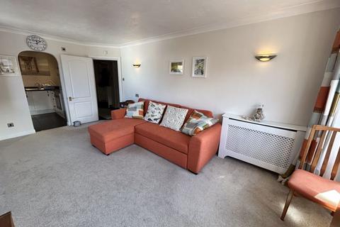 1 bedroom apartment for sale, Penrhyn Avenue, Rhos on Sea