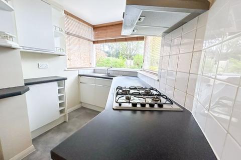 37 Lindrosa Road, Sutton Coldfield, B74 3LB