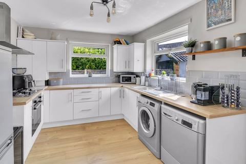 5 Bamford Close, Bury, BL9 7TR