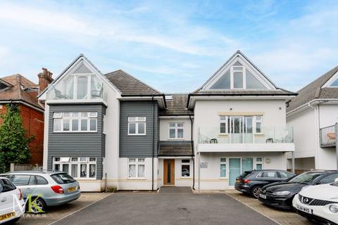 2 bedroom apartment for sale, Pinecliffe Avenue, Bournemouth BH6