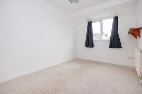 2 bedroom flat for sale, Totton