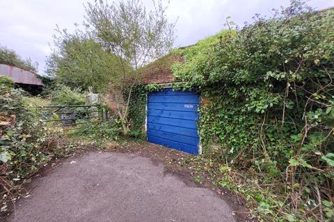 Garage to rent, Delling Lane, Bosham, Chichester