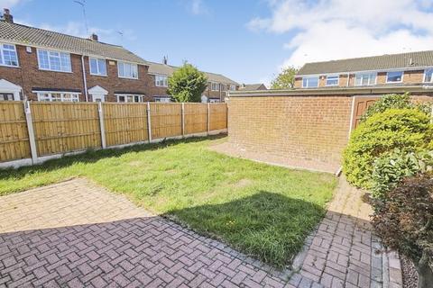 3 bedroom end of terrace house to rent, Eastleigh Drive, Mansfield Woodhouse, NG19 8PL
