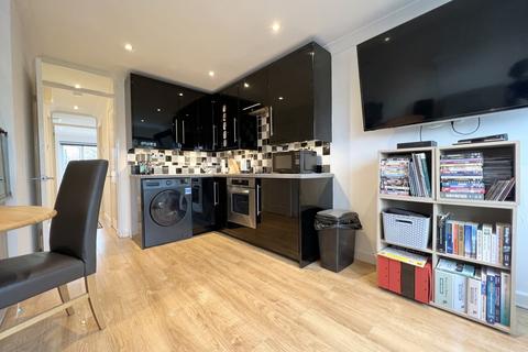 1 bedroom flat to rent, Osborne Road, Farnborough, GU14