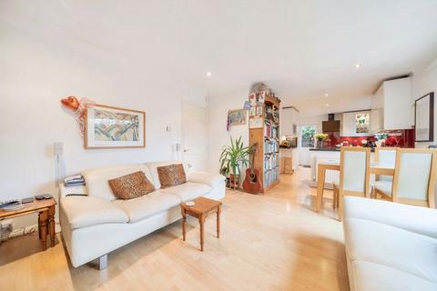 24 Rodmell Close, Hayes, UB4 9RS