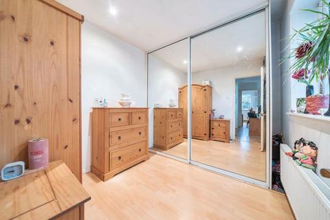 24 Rodmell Close, Hayes, UB4 9RS