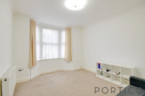 1 bedroom flat to rent, Maud Road, Plaistow, E13