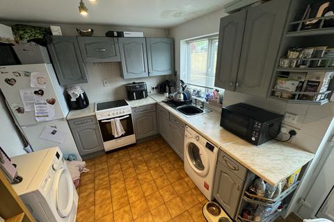 2 bedroom semi-detached house to rent, Hobkirk Drive, Sinfin