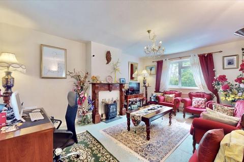 231 Swakeleys Road, Ickenham, Uxbridge, UB10 8DR