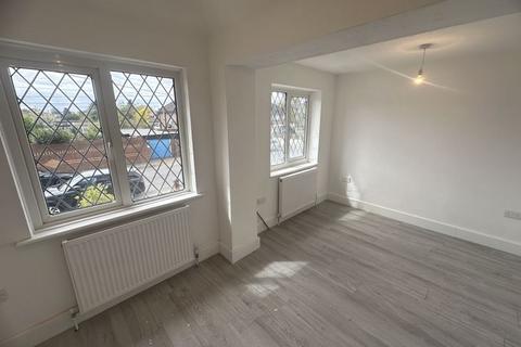 6 bedroom terraced house to rent, Compton Road, Hayes